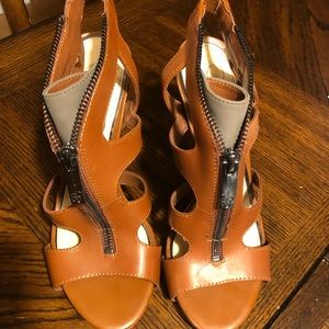 Jessica Simpson Brown Heels
